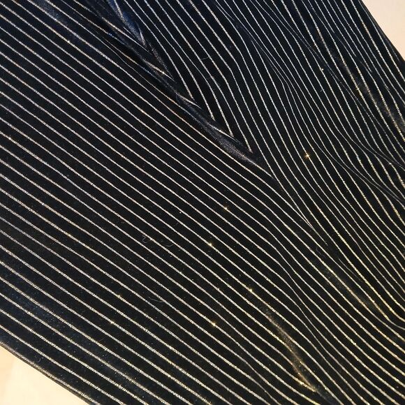 Forever 21 Two Piece Set Crop Top Wide Leg Pants 1X/2X Black Velvet Gold Stripe - Picture 13 of 16